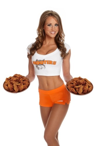 hooters-to-celebrate-national-chicken-wi